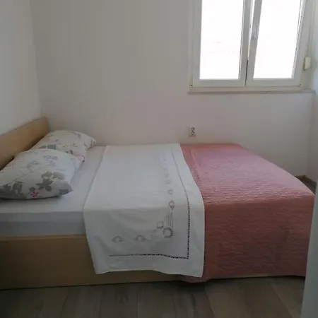Konukevi Ivona *